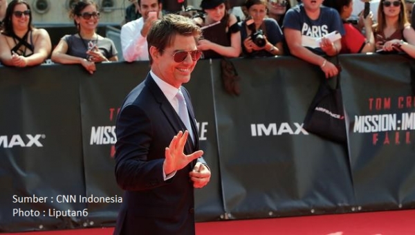 Tom Cruise Disebut Ganggu Syuting Call the Midwife dengan Helikopternya