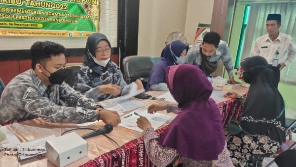 Baznas Banjarmasin Gelar Pembagian Bantuan Uang Tunai Kepada Warga Tak Mampu